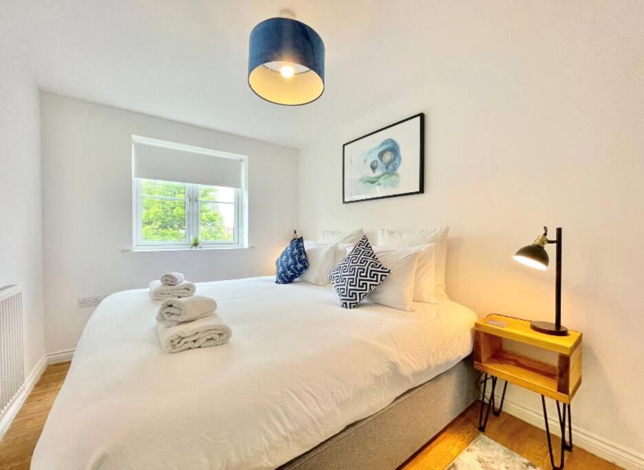 Lovely 2-bedroom Apartment. Free Parking. Apartamento *